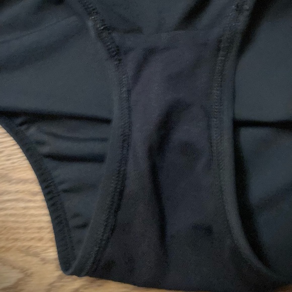 Michael Kors Chain Strap Tankini - Picture 10 of 10